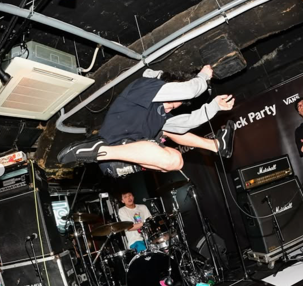 イケてるサーファーの足元はVANSで決まりですね！ 在庫限り！50%OFF