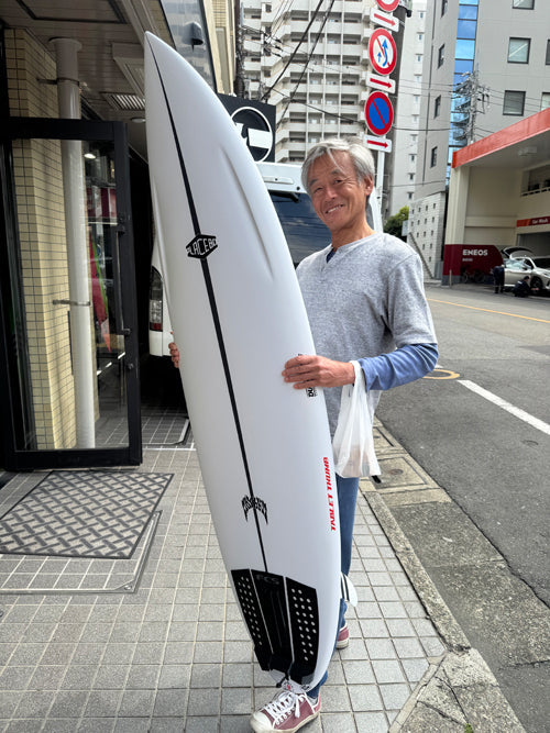 皆様！ご来店にて沢山の 新品『PLACEBOサーフボード』DURA-FLEX5をご購入ありがとうございます！