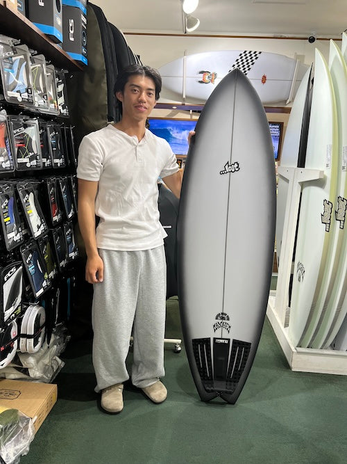 皆様！ご来店にて沢山の新品『LOSTサーフボード』Polyester Made in japan Quality をご購入ありがとうございます！
