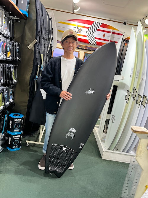 皆様！ご来店にて沢山の  新品LOST『Black Sheep Built』をご購入ありがとうございます！