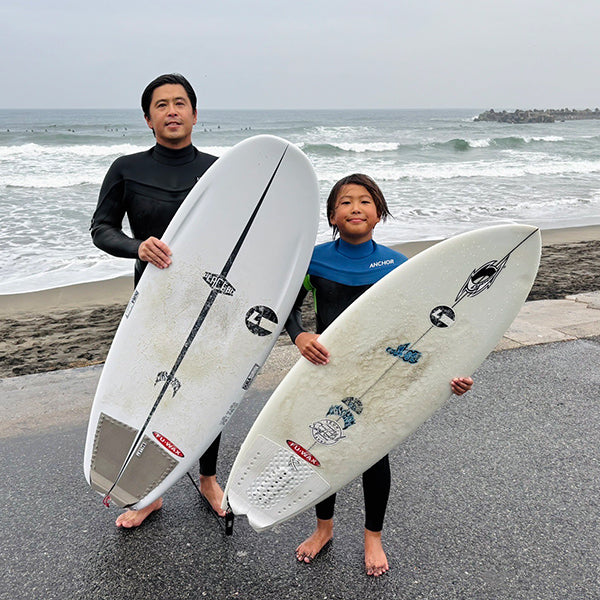 『ヒロキパパ』&『リイト』のボードレポートが届きました！腰〜腹、パワーレスなビーチブレイクで2人が選んだボードは？？