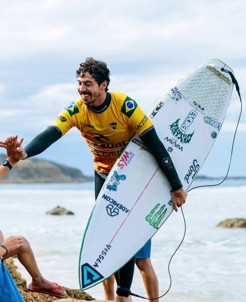 ワールドチャンピオン『ヤゴ・ドラ』が新モデルでWSL初戦のファイナルデーへ! – Luvsurf