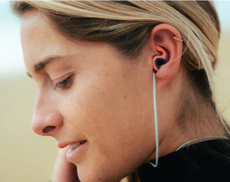 冬の冷たい海でも快適に ！SURF EARS 『4.0 耳栓』 が頼れるマストアイテムです！