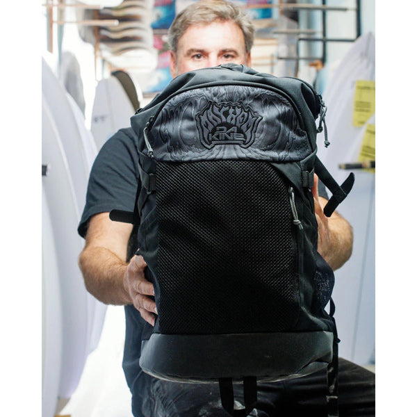 DAKINE × MAYHEM / MISSION サーフパック 30L バックパック