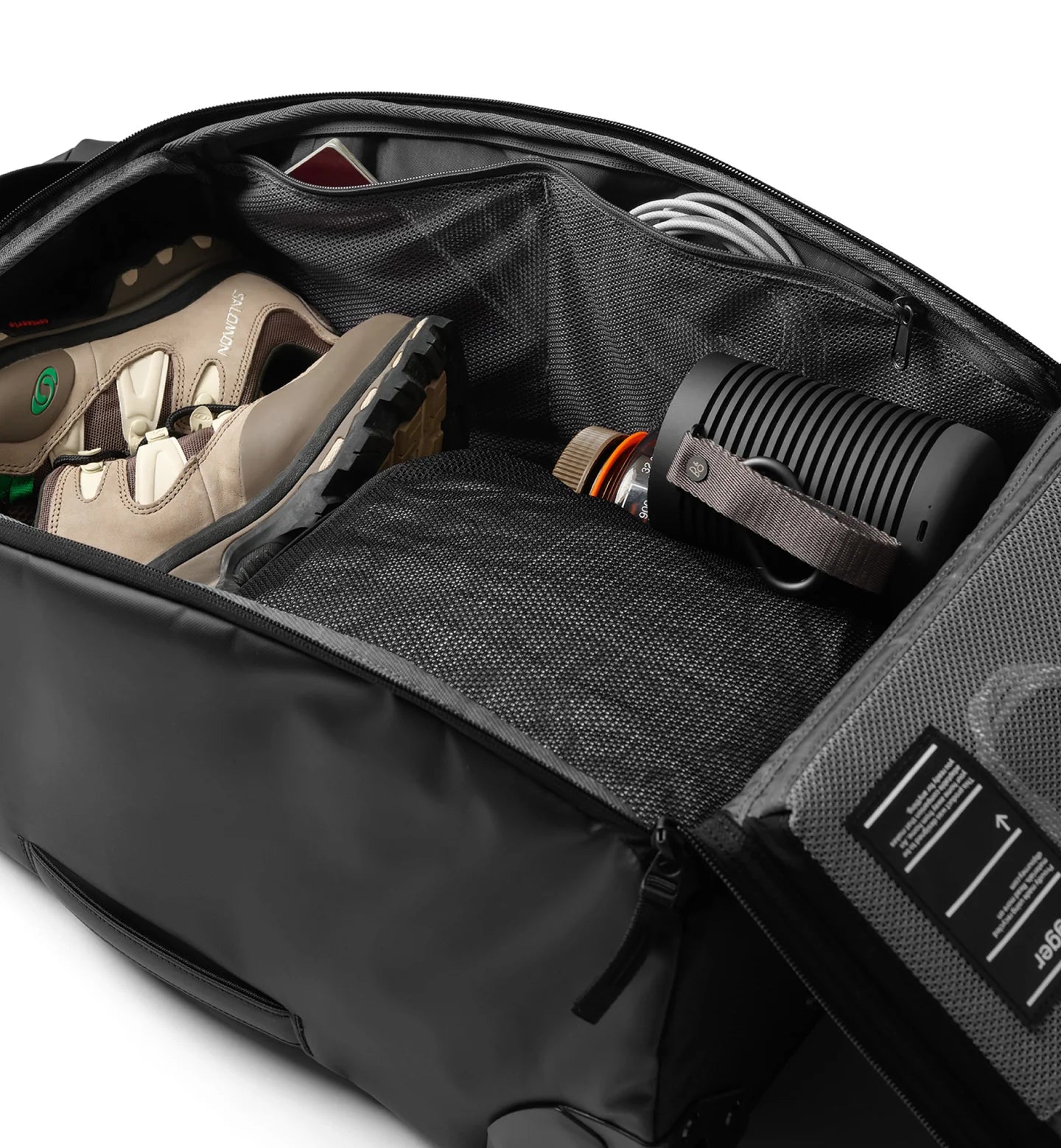 『Db』Hugger Roller Bag 40L / Black Out