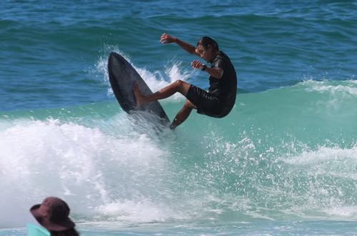 MICKS TAPE SYM – Luvsurf