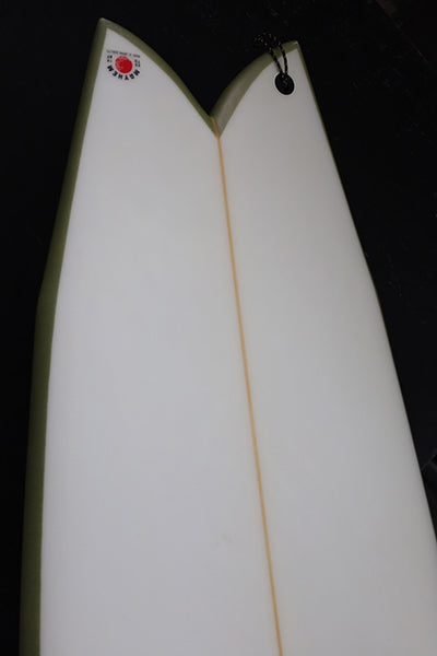 厳選中古 5'3" 28.00cl『RNF-RETRO REVAMP』