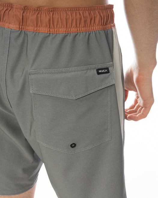 Hybrid Amphibious Board Shorts [APEX TRUNK 17"] GCB0