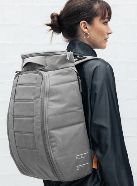Hugger Backpack 25L / Sand Grey