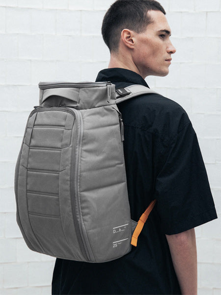 Hugger Backpack 25L / Sand Gray