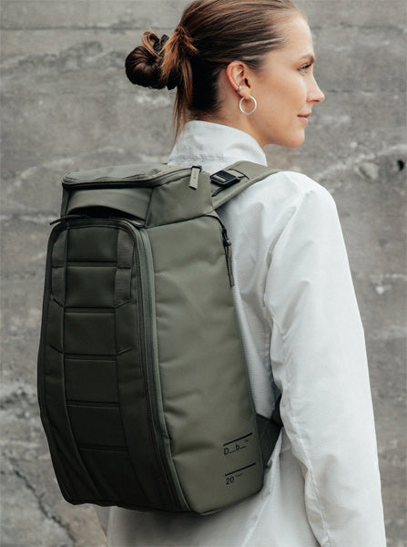 Hugger Backpack 20L / Moss Green