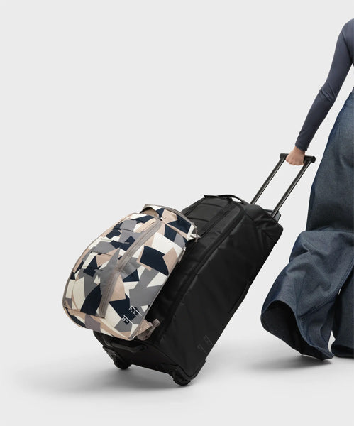 Hugger Backpack 20L / LINE CLUSTER