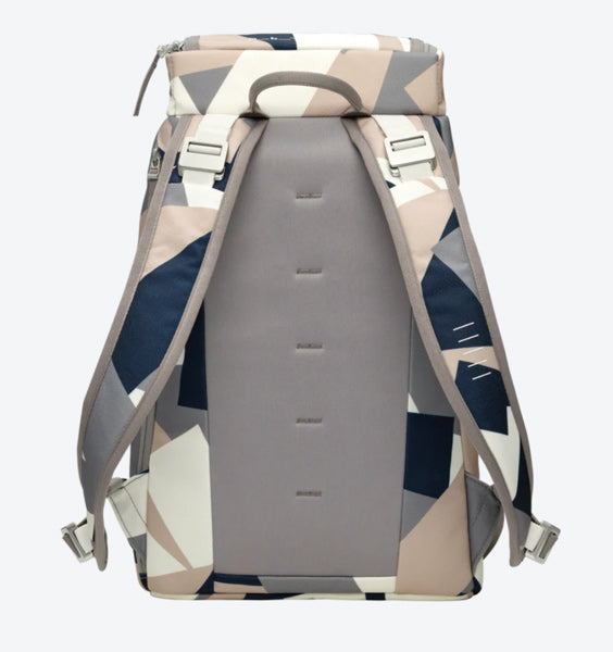 Hugger Backpack 20L / LINE CLUSTER