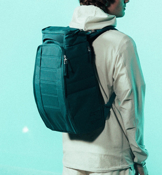 Hugger Backpack 25L / Midnight Teal