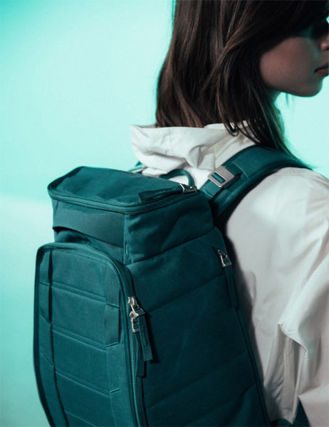 Hugger Backpack 25L / Midnight Teal