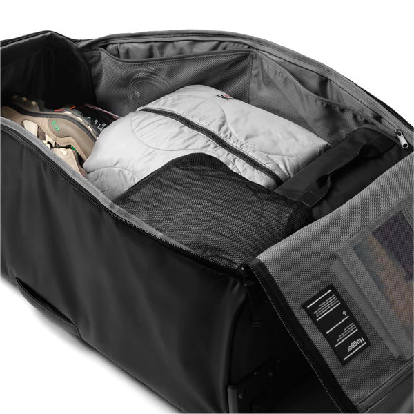 Campaign item: Hugger Roller Bag Check-in 90L / Blackout