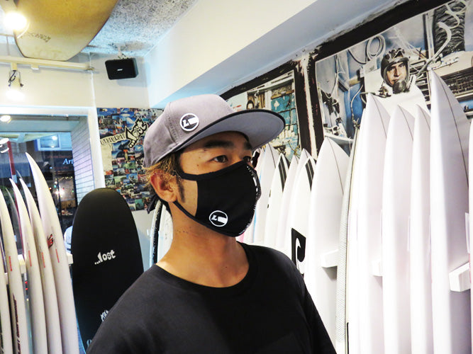 コットンツイルフラットバイザーキャップ  [Racing Icon] BLACK/CHARCOAL