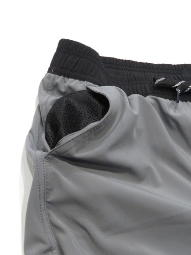 QUICKDRY Walk Shorts / Charcoal / Size M