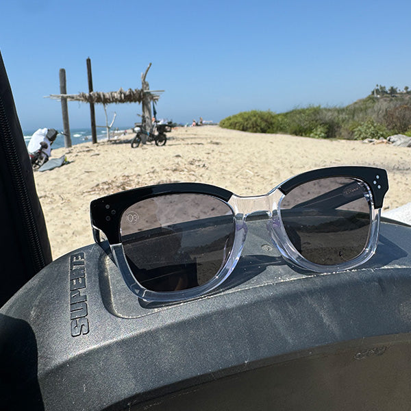 [LOW TIDE] / Black Clear-Dusky Gray