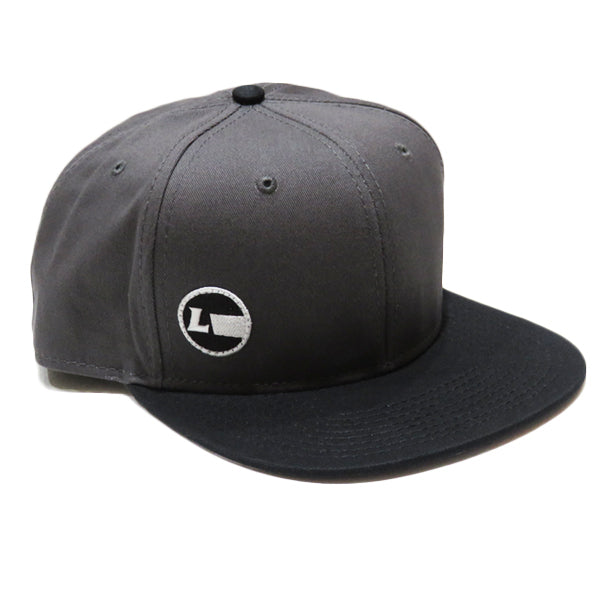 コットンツイルフラットバイザーキャップ  [Racing Icon] BLACK/CHARCOAL
