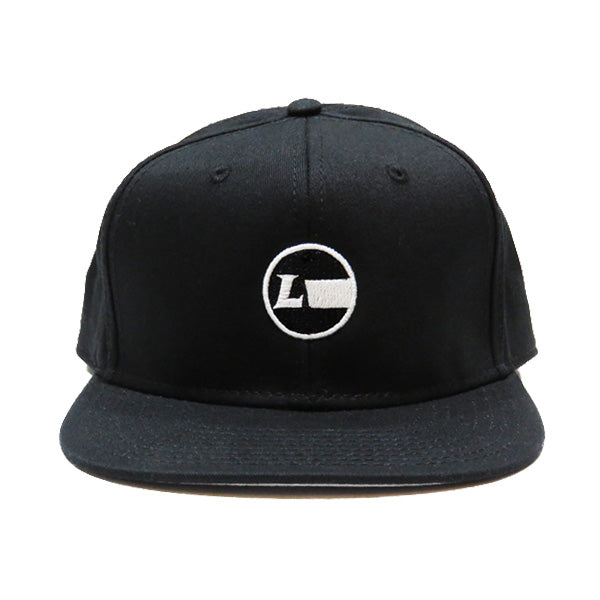 コットンツイルフラットバイザー 刺繍キャップ [Racing Icon] BLACK