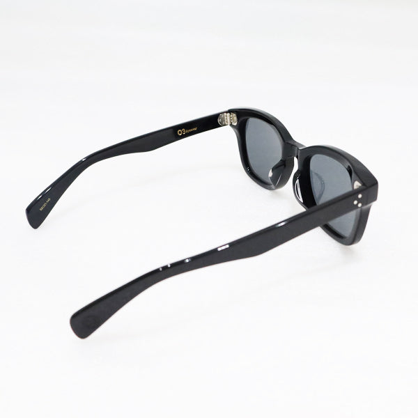 [LOW TIDE] / Gloss Black-Smoke Gray