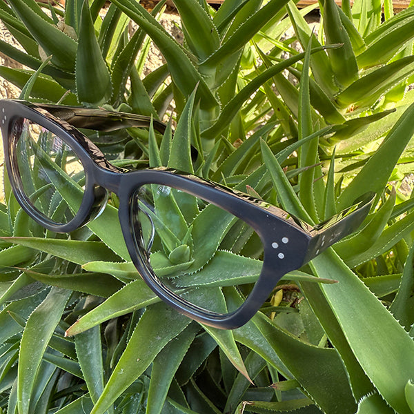 [LOW TIDE] Photochromic Lenses Matte Gray Havana / Emo Blue
