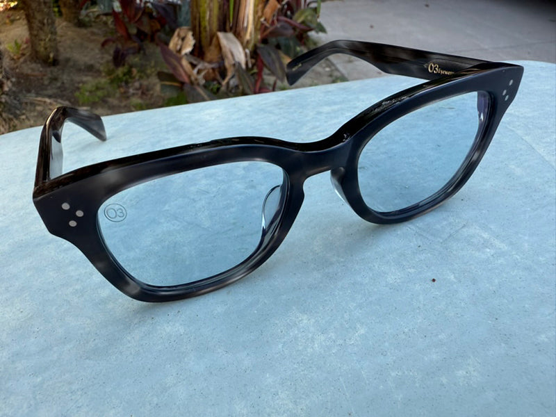 [LOW TIDE] Photochromic Lenses Matte Gray Havana / Emo Blue