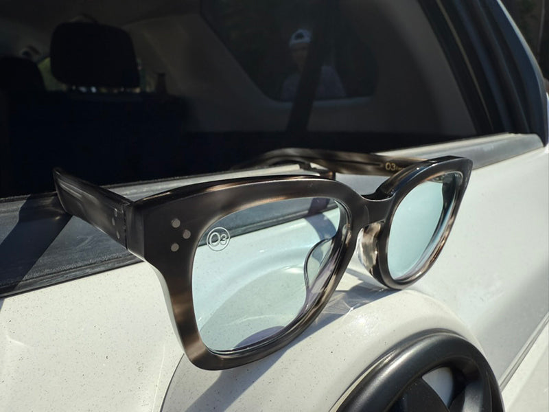 [LOW TIDE] Photochromic Lenses Matte Gray Havana / Emo Blue