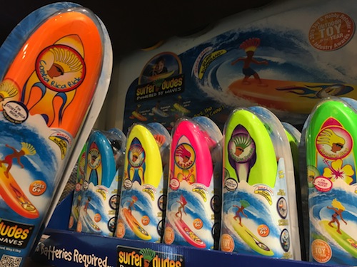 波に乗って戻ってくる！最先端おもちゃ『SURFER DUDES』人気爆発です 