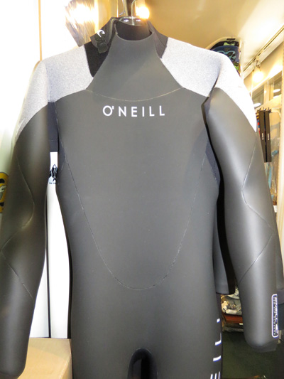ラヴサーフがオススメする『O'NEILL』最先端バックジップセミドライ