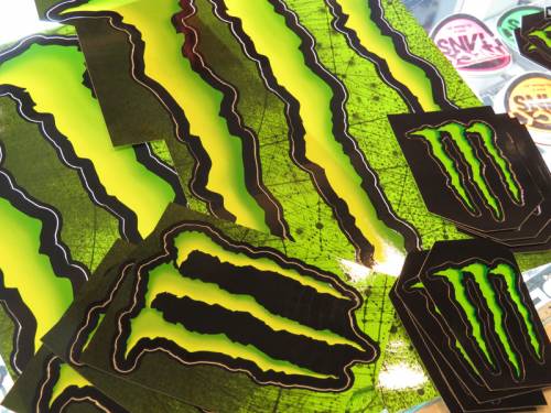 大人気の『MONSTER ENERGY』ステッカー全サイズ入荷！ | Luvsurf