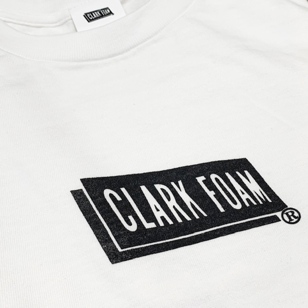 CLARK FOAM』Tシャツ [REGULAR S/S TEE TYPE A] ホワイト | Luvsurf 