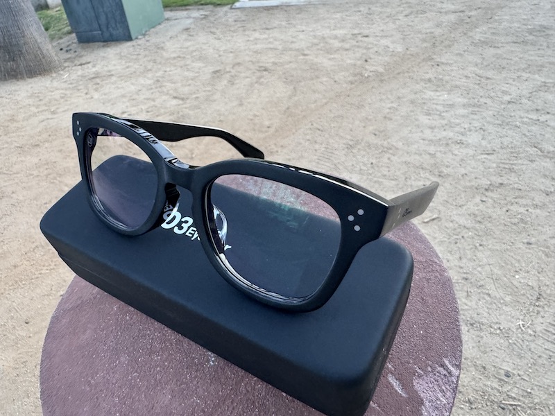LOW TIDE] 調光レンズ Matte Black / Bounce Gray | Luvsurf